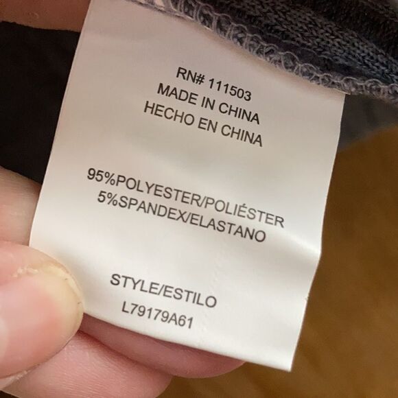 Rabbit Rose L/S Crew Neck Top - Picture 7 of 10